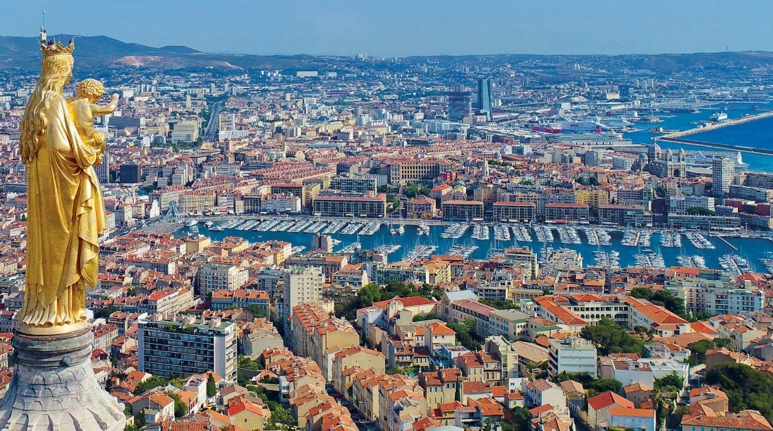 Vue panoramique de Marseille en journée