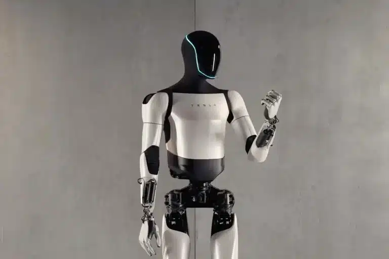 Gagner 6.000 € par mois, vous pouvez aider à entraîner les robots Optimus  de Tesla