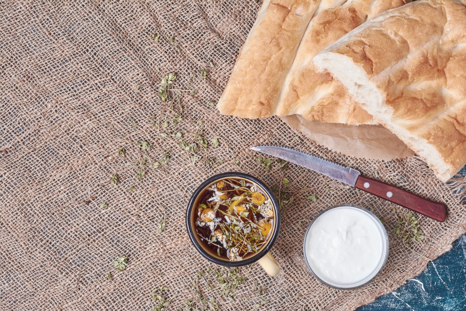 Mauvaises herbes + pain sec