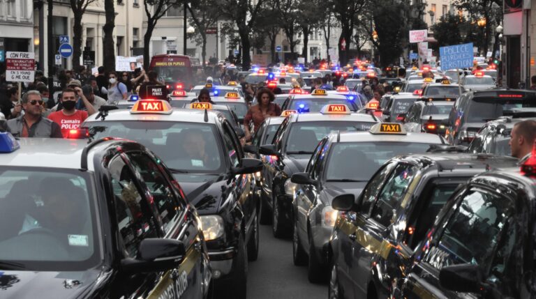 Grève massive des taxis en France
