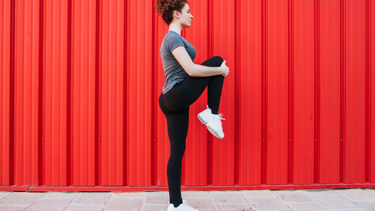 5 exercices debout pour des abdos plus visibles qu’avec le gainage