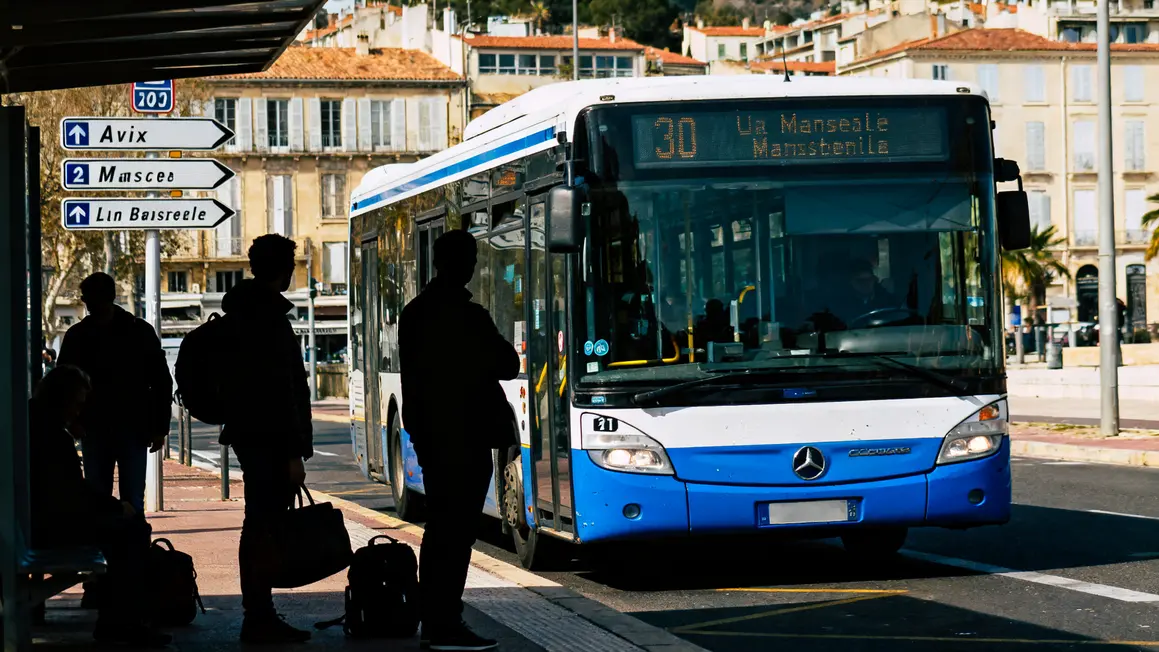 Bus 51 Aix Marseille arret grandes dessertes