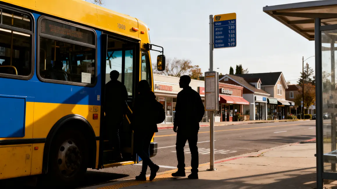 Bus ligne 51 Marseille Aix à un arrêt urbain