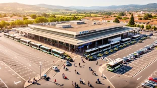 Vue aérienne gare Aix TGV parkings navettes ambiance provençale