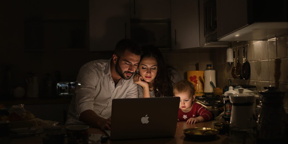 Dépasser le plafond 2025 coupe toutes les allocations familiales