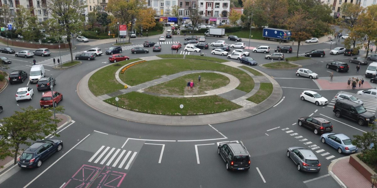 Rond-point : la règle du clignotant qui fait perdre des points